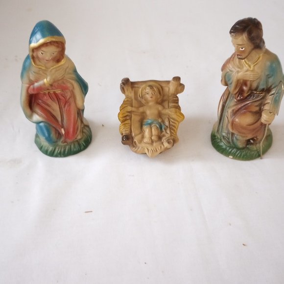 Vintage 1971 Paper Mache Hand Painted with Music Box 15 pc. Nativity Set - Picture 3 of 16